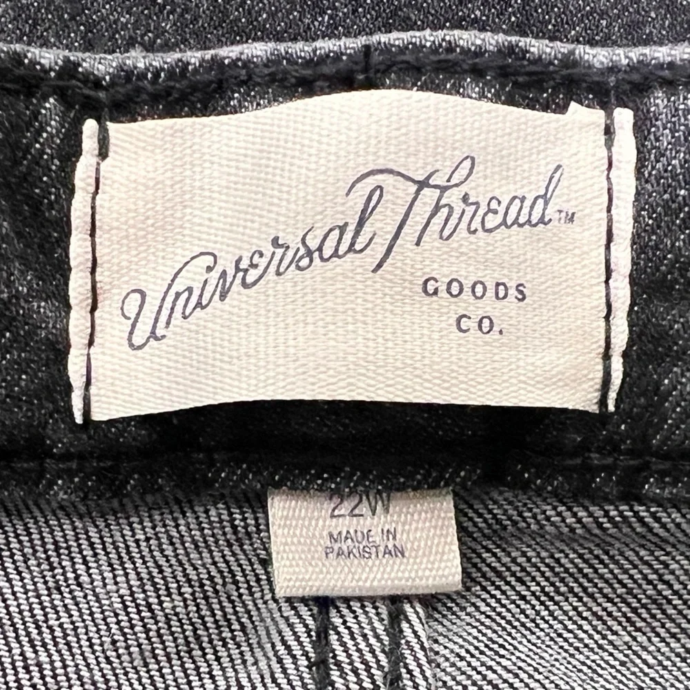 Women's High-Rise Slim Straight Jeans - Universal Thread™ - Black - Sz 22W